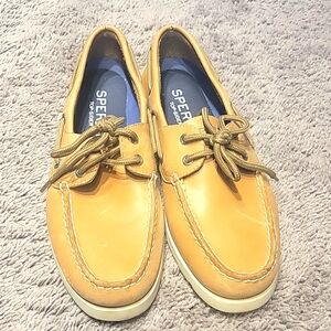 Mens size 8 Sperry Top-Sider, Tan